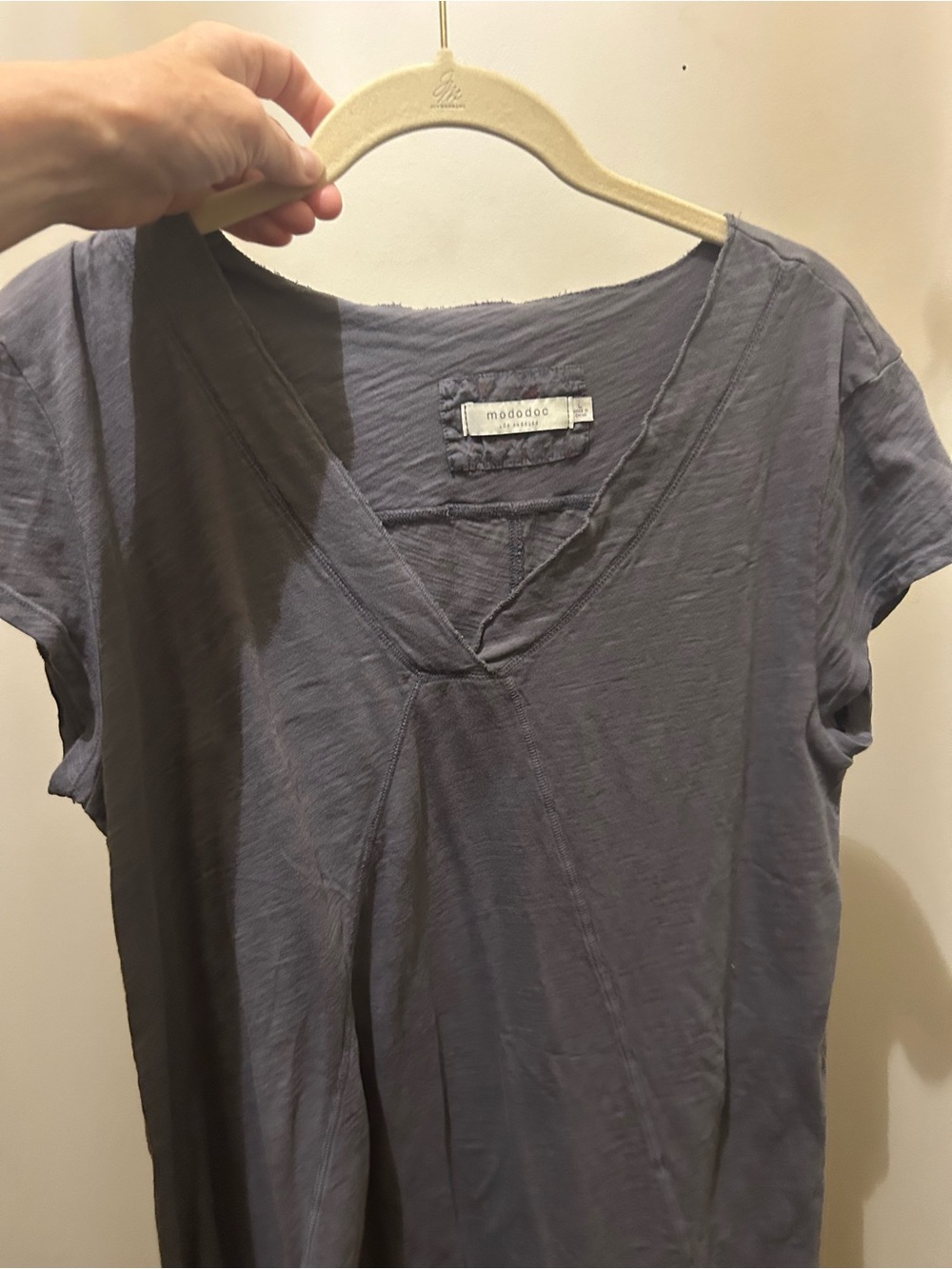 Classic Women's Gray V-Neck Short Sleeve Top, L